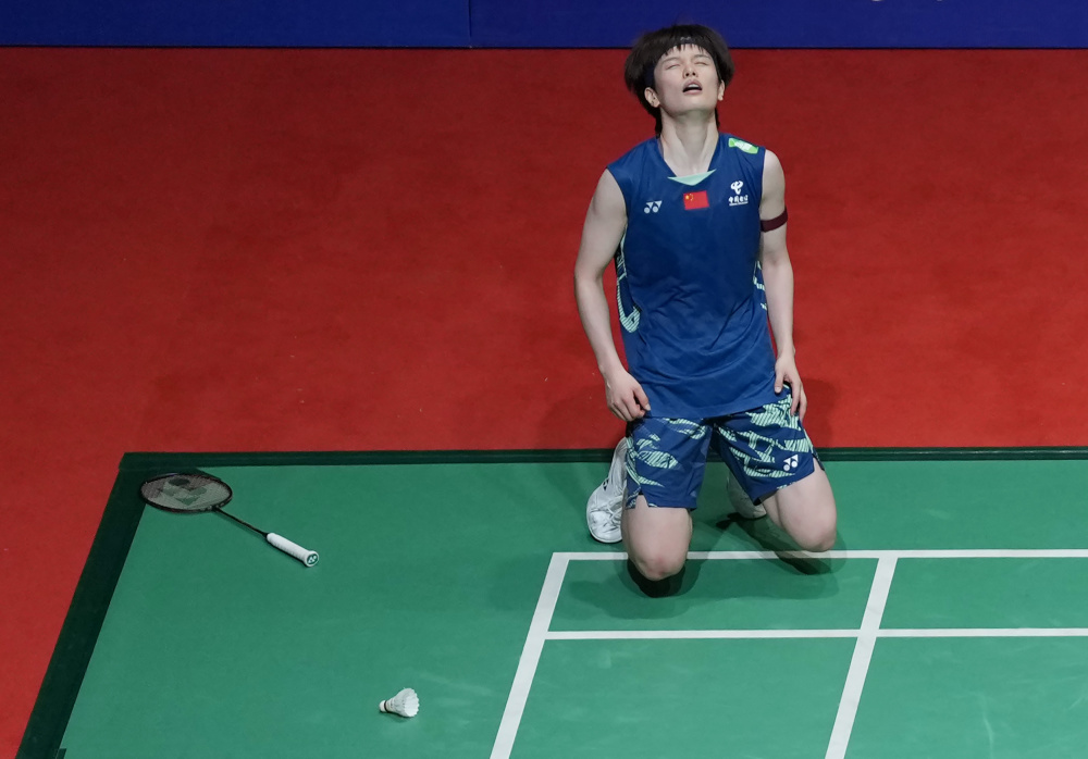 球诱导滚地 球诱导滚地