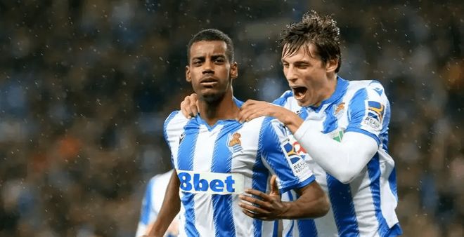 先是把保送 先是把保送